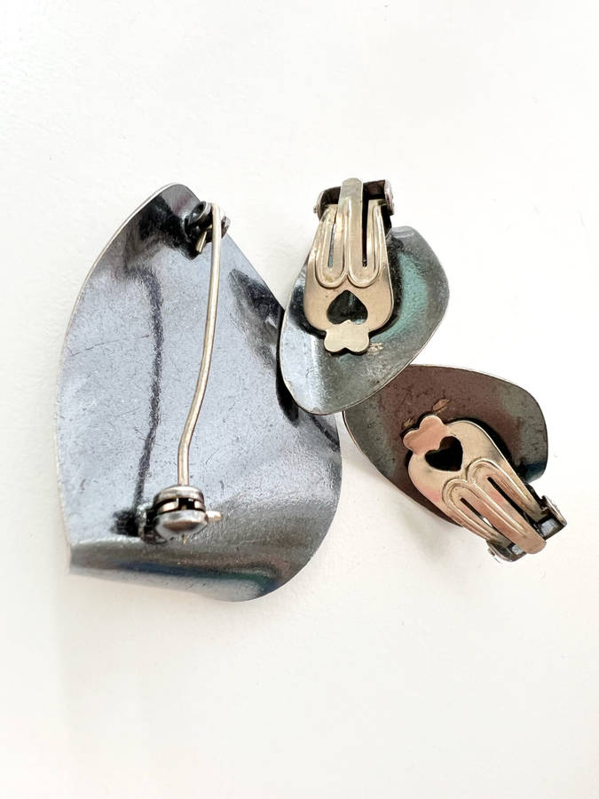 Set - Vintage Dark Grey Metal with Pale Blue Glass Bead in each. Clip Ons ML1973