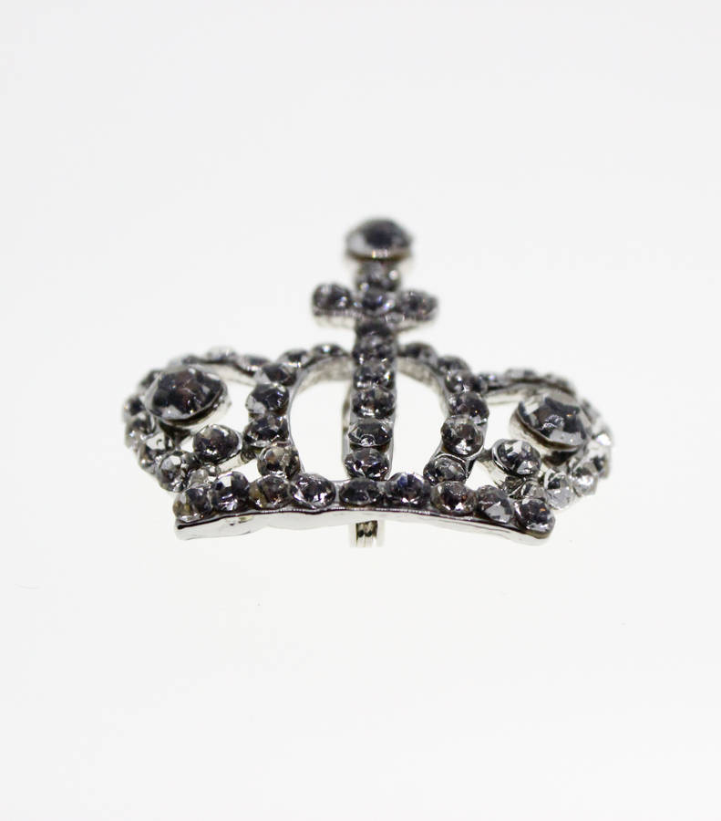 Brooch - Fashion Silver Tone Crown Brooch with Large and Small Diamantes - ML2326