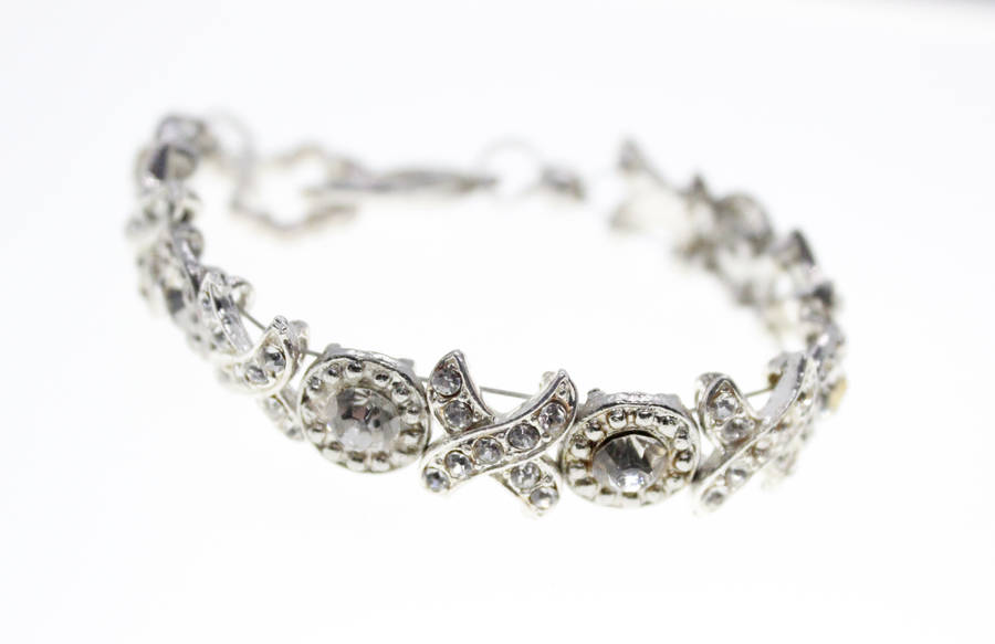 Bracelet - Silver Tone Noughts and Crosses Bracelet with Diamantes - ML2407