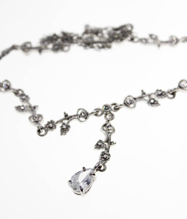 Necklace - Vintage Silver Tone with Diamantes with Leaves and Flowers and Hanging Teardrop - ML2429