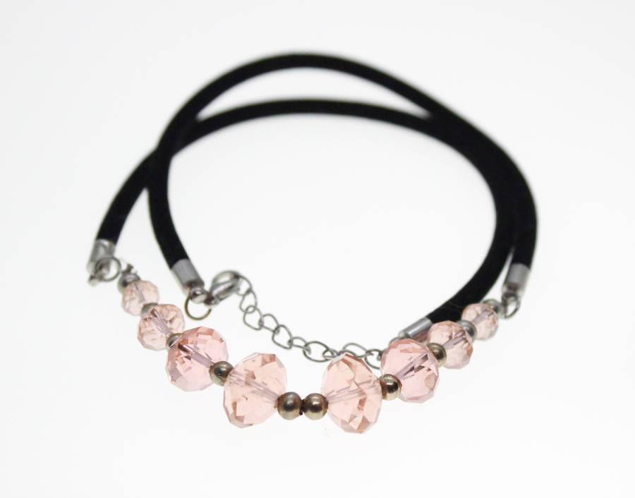Necklace - Silver Tone. Suede Necklace with assorted sizes Pink Beads - ML2453