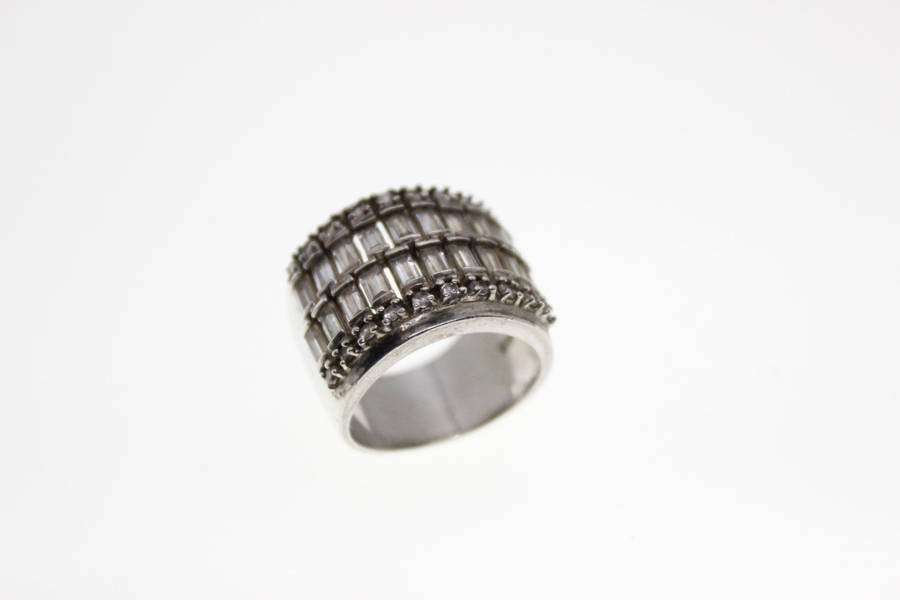 Ring - 925 Silver Ring with Rectangular and Small Diamantes - ML2549