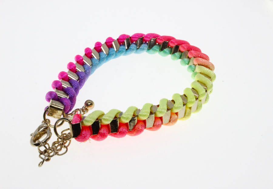 Bracelet - Fashion Gold Tone Weave Style Bracelet with Multicolour Textile String - ML2608