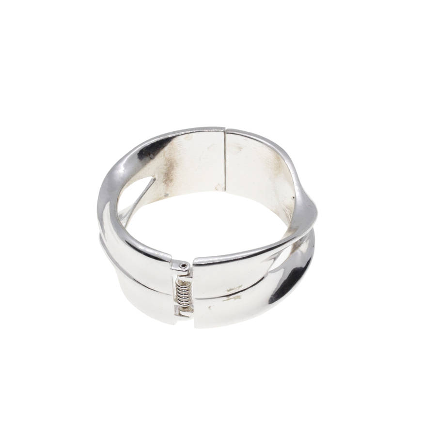 Bangle - Silver Tone Criss Cross Chunky Fashion Bangle - ML2762