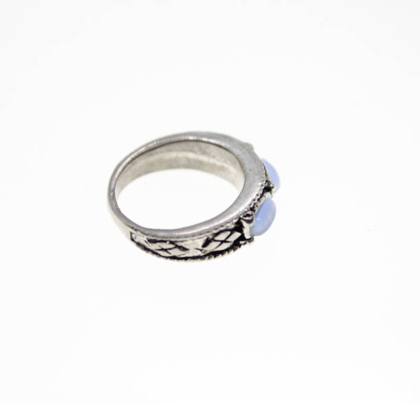Ring - Vintage Silver Tone Ring with 3 Silver Blue Gemstones and Filigree Border - ML2287