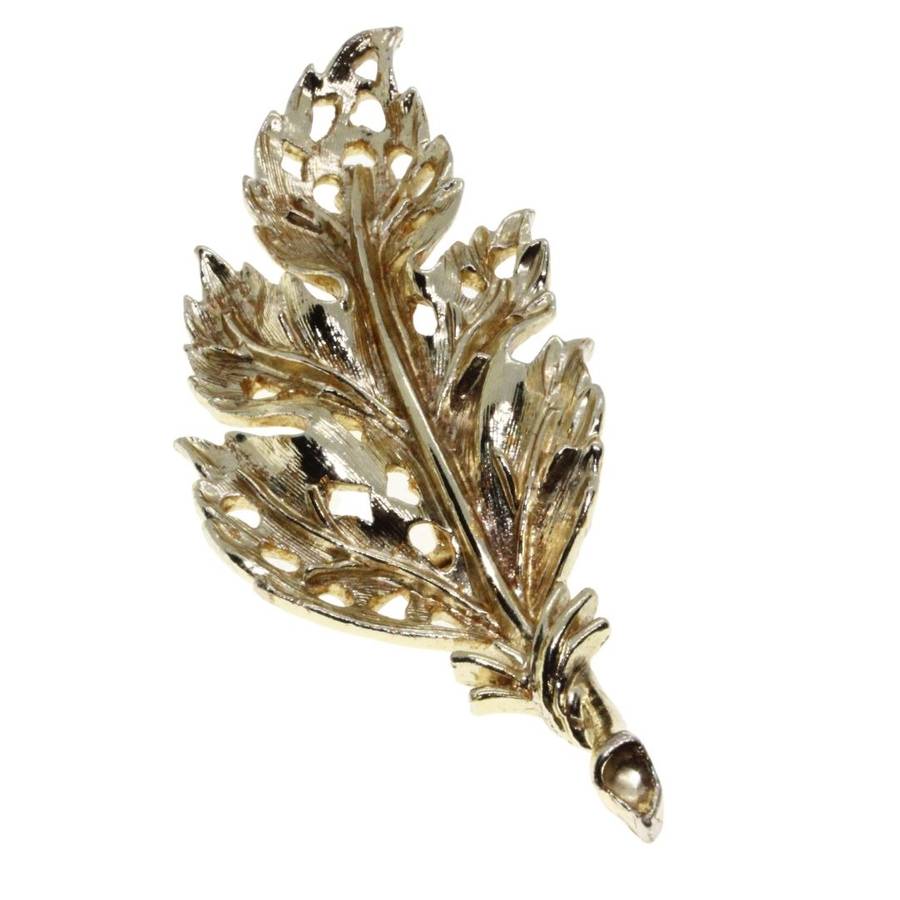 Brooch - Gold Tone Vintage Gorgeous Detailed Leaf. Refined Cut-Outs - ML3153