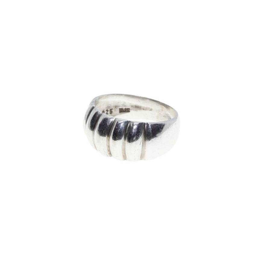 Ring - 925 Silver Ring with Shell Texture in the Centre - ML3265
