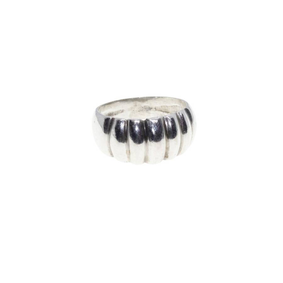 Ring - 925 Silver Ring with Shell Texture in the Centre - ML3265