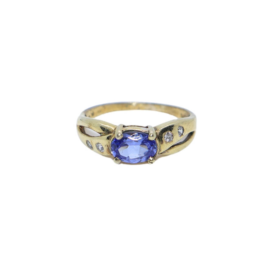 Ring - Silver Gilt ring centre blue stone 2 clear stones on both sides of band - ML3613