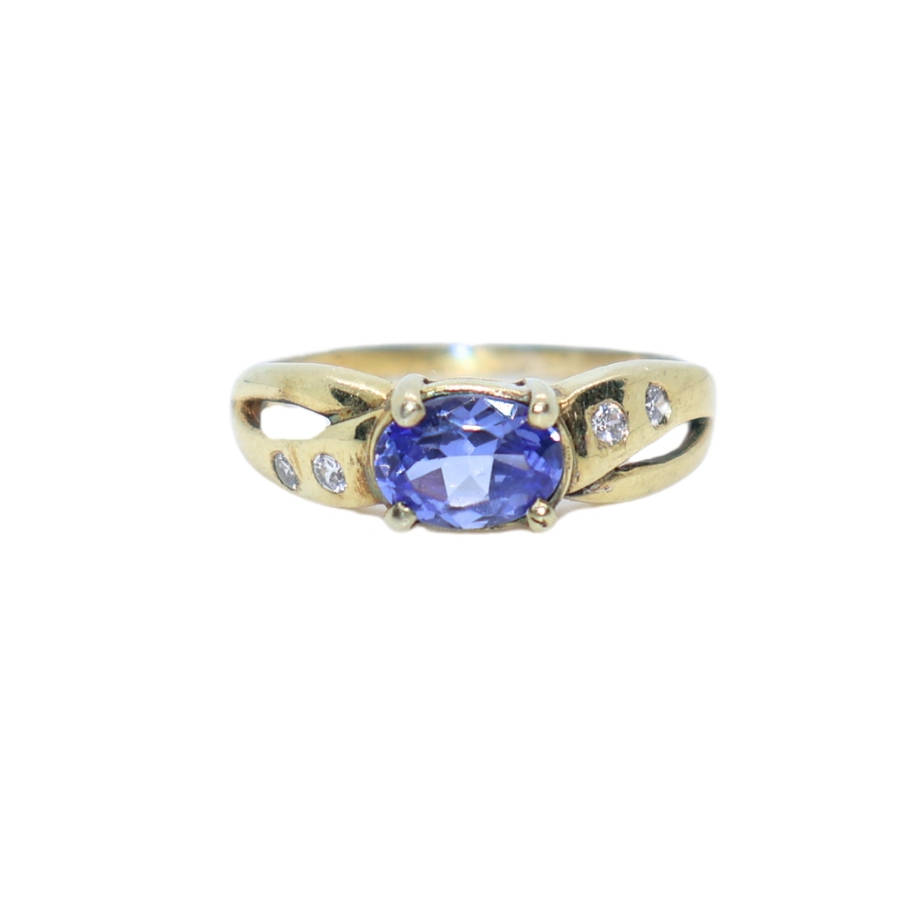 Ring - Silver Gilt ring centre blue stone 2 clear stones on both sides of band - ML3613