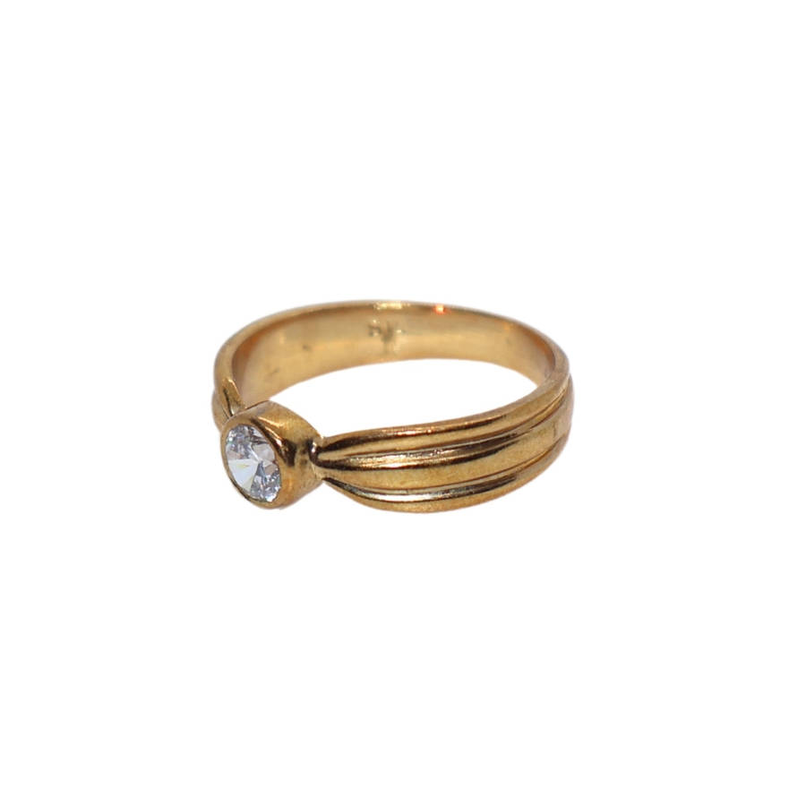 Ring - Silver Gilt . Bow style shape. Clear stone in Cabochon setting - ML3644