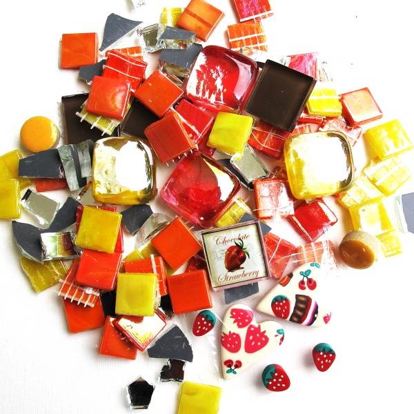 Mixed Media Tile Pack- Red/Orange Mix 250g