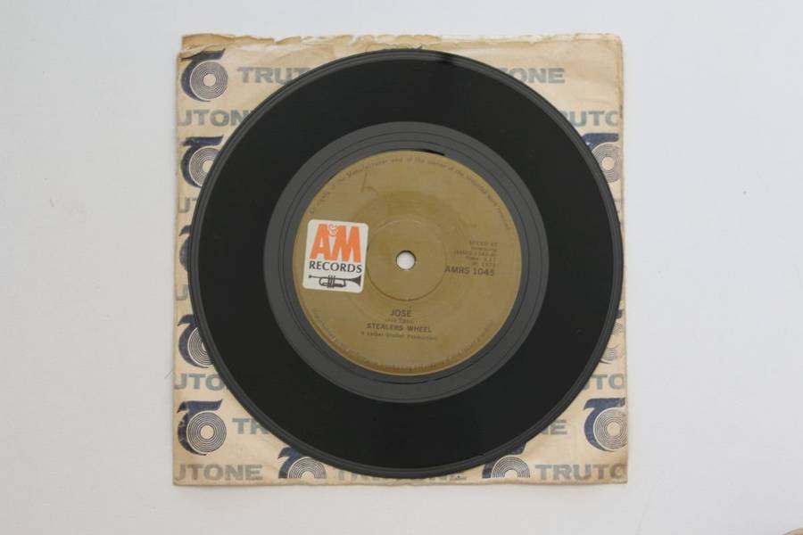 Stealers Wheel - Stuck In The Middle With You (7") (VG/Gen)