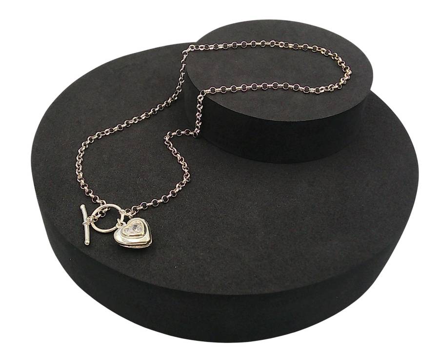 Heart necklace with fob bar