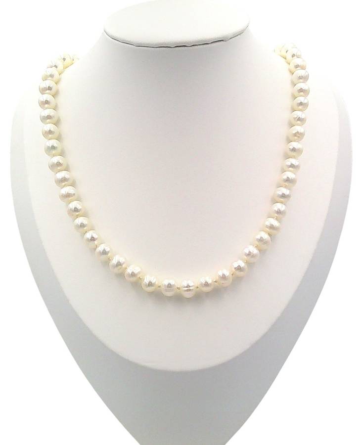 Cultured pearl necklace