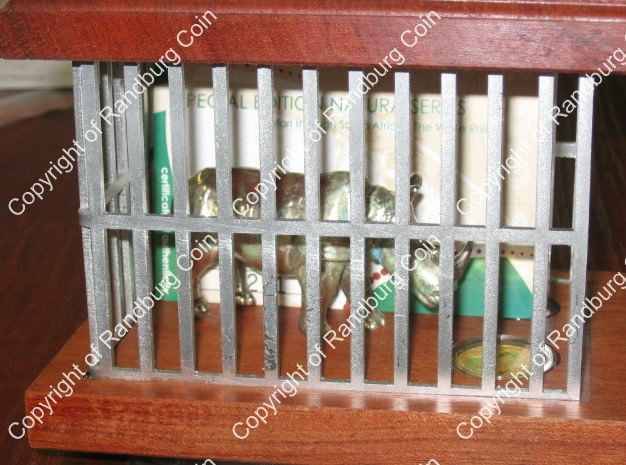 2009_Gold_Proof_White_Rhino_Special_Edition_Natura_Set_Cage4