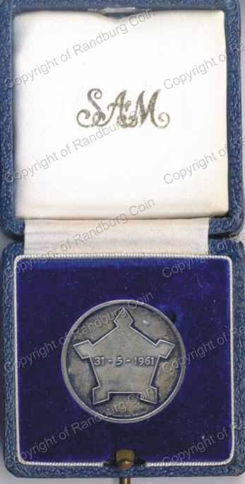 1961_Silver_SA_Republic_Box_rev1.jpg
