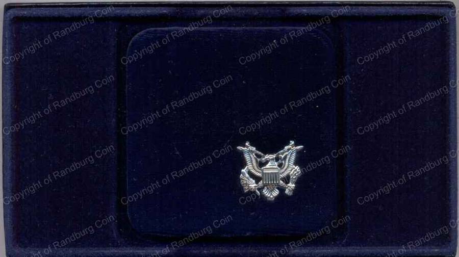USA_1994_Proof_Silver_World_Cup_Soccer_1_Dollar_Box_Inner.jpg