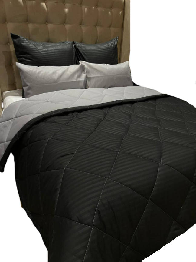 SMTE Stunning 12 - 5 Piece Black & Grey Reversible Comforter Set - Queen with keychain