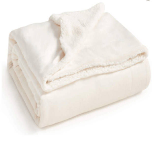 SMTE Sherpa Fleece Blanket Throw - White with keychain