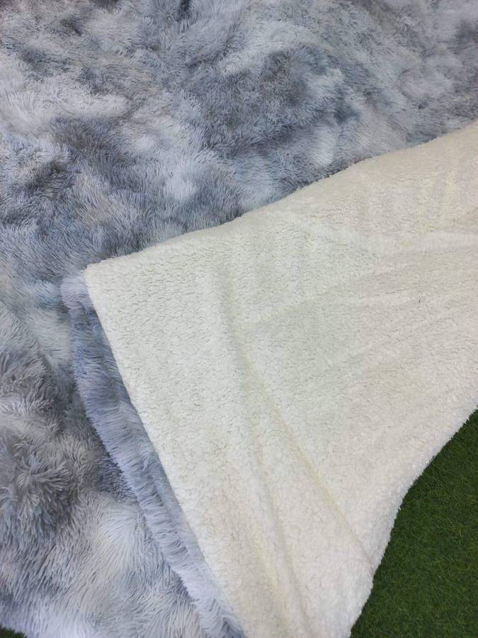 SMTE 3 Piece Fluffy Comforters - Two Tone with keychain