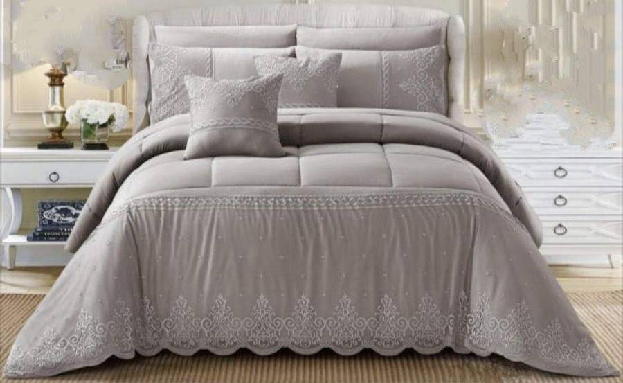 SMTE 7 Piece comforter Set - Grey with keychain