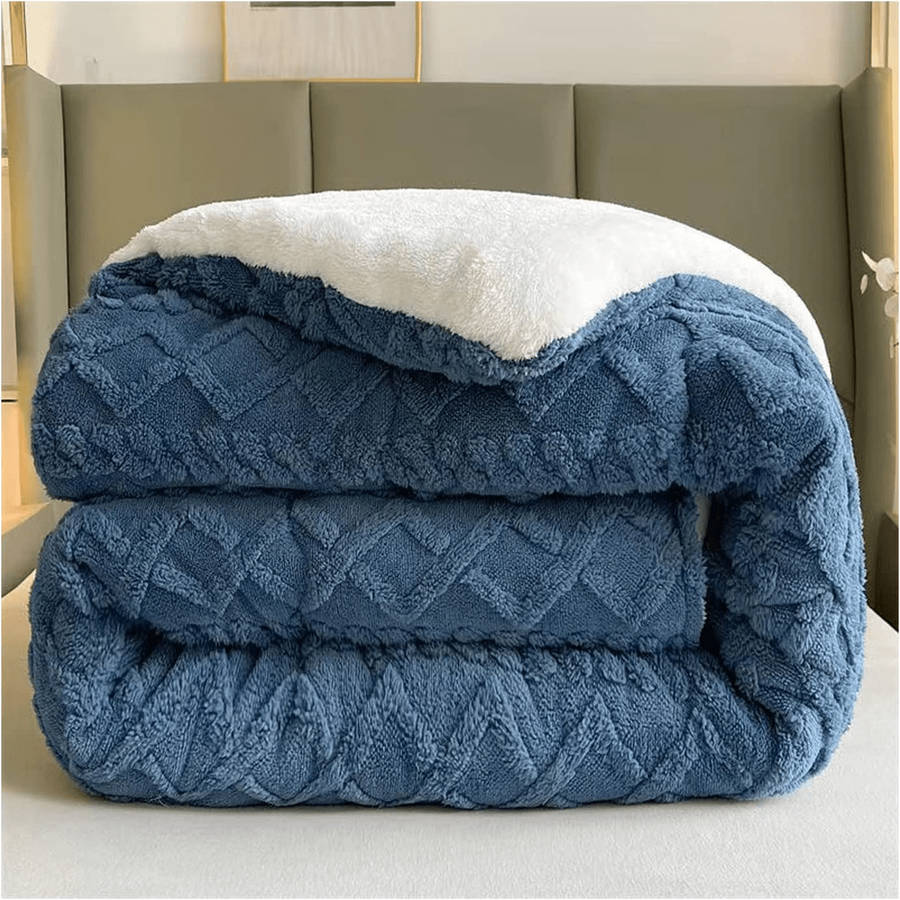 SMTE Winter Cotton Duvet, Thick Warm Cashmere Blanket Bedding Hollowfibre - Blue with keychain