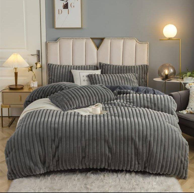 SMTE Corduroy Comforter - 230x200cm with keychain