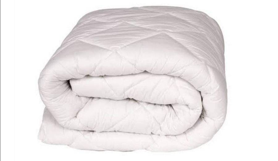 SMTE Comforter Duvet Inner - Queen with keychain