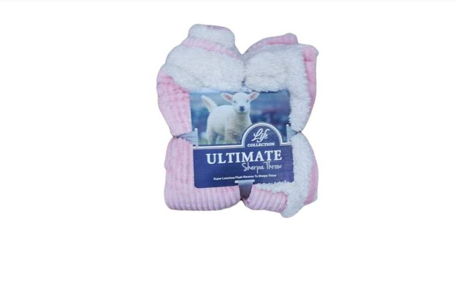 SMTE Ultimate Sherpa Throw 06 with keychain
