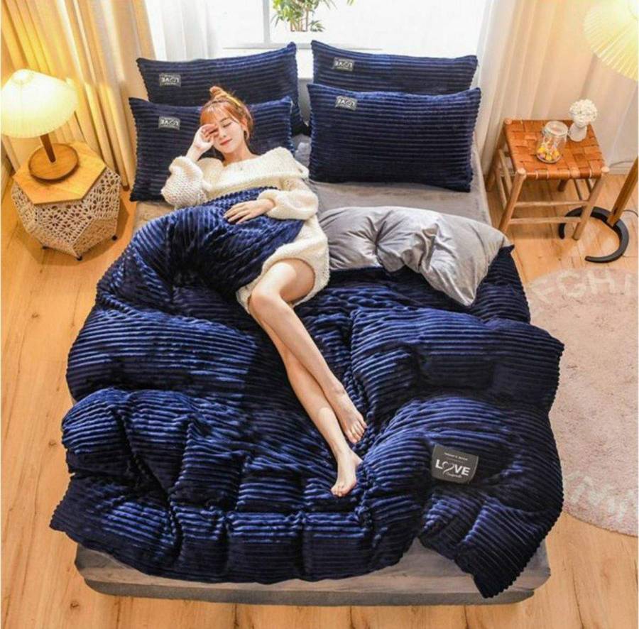 SMTE Dream World Striped Duvet Cover Set - Navy with keychain
