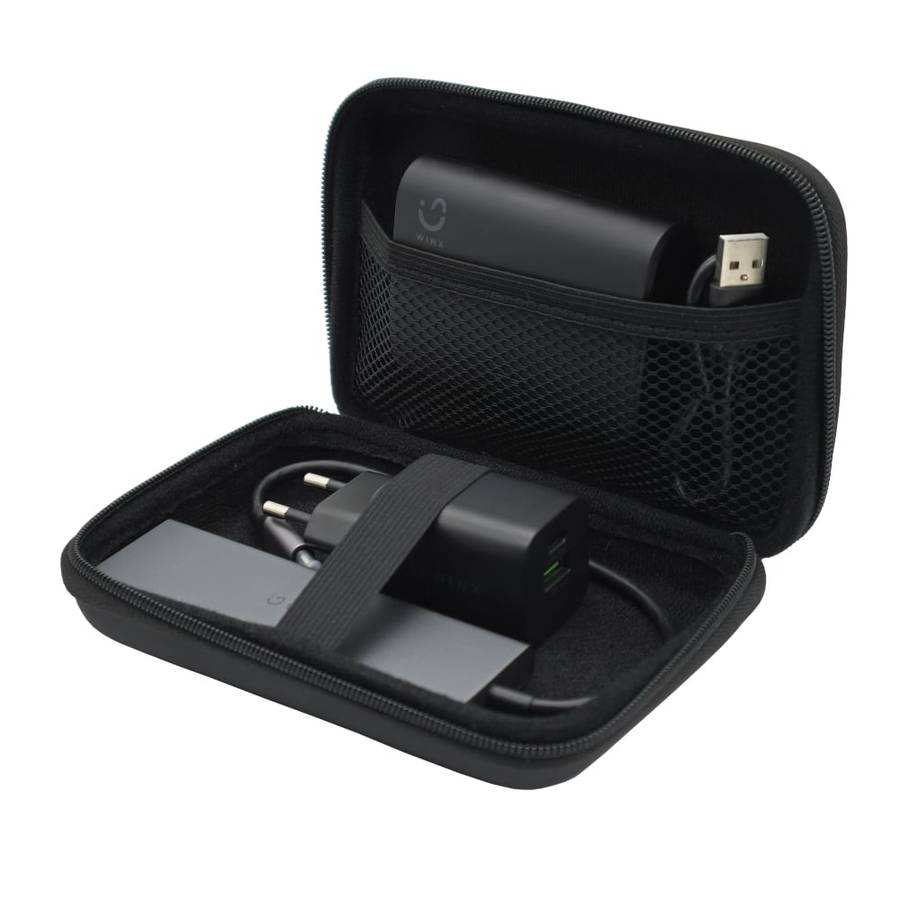Winx Go Rugged Hardhsell Protective Carry Case - Black