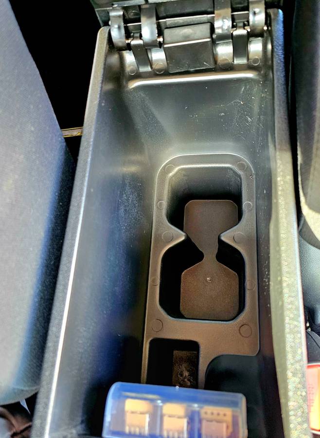 Suzuki Jimny Gen 4 Adjustable Armrest (With USB) 3 Door only