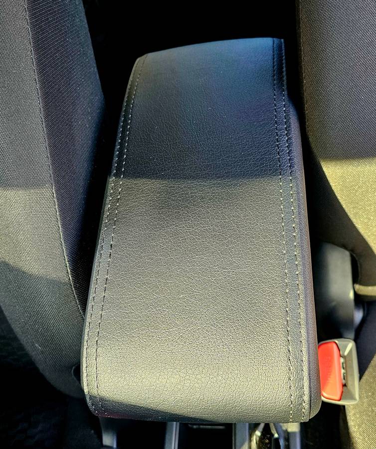 Suzuki Jimny Gen 4 Adjustable Armrest (With USB) 3 Door only