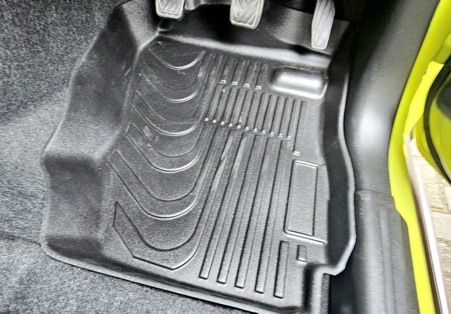 Suzuki Jimny 3 Piece moulded Mat Set Manual and Automatic 3 Door only