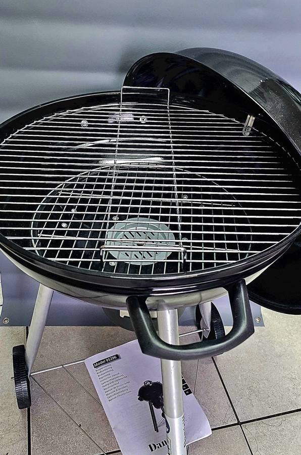 Dangrill 57cm Kettle Grill / Braai with Thermometer
