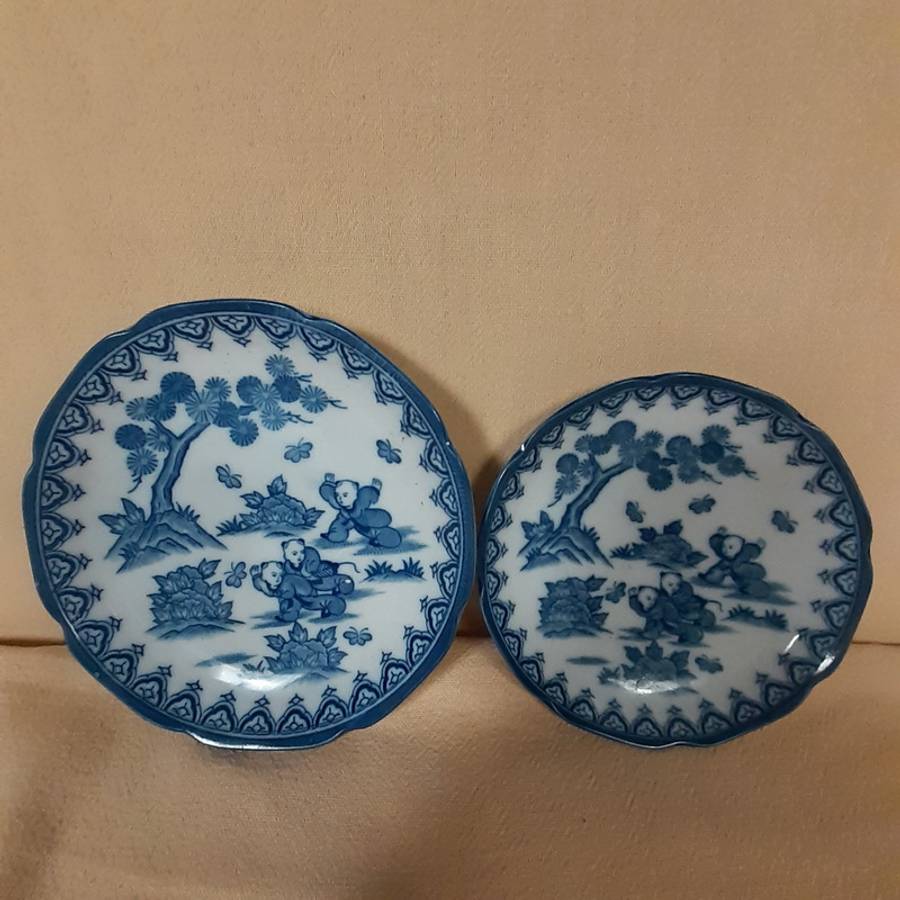 Blue and white chinese plates - boys playing  16 and 13 cms