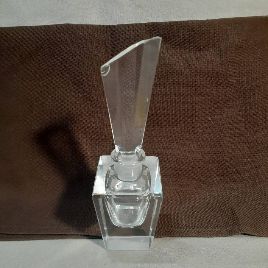 Crystal glass Deco dressing table set - some damage