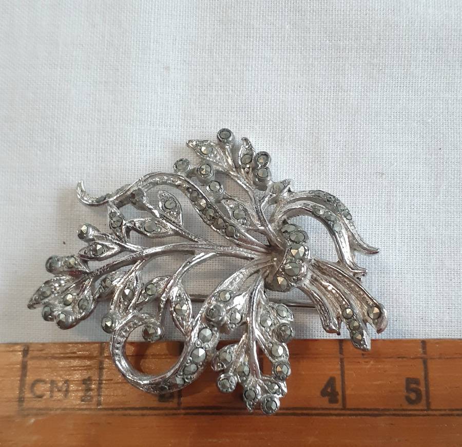 silver metal marcasite brooch - vintage with leaves