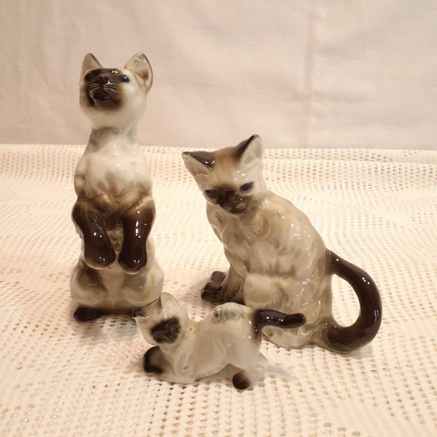 Siamese cat figurines - tallest 11 cms