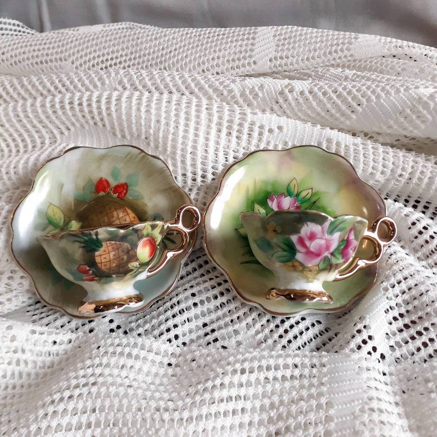 2 Miniature cups and saucers - Gilded, hand painted made in Italy Balboa
