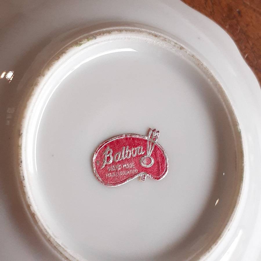 2 Miniature cups and saucers - Gilded, hand painted made in Italy Balboa