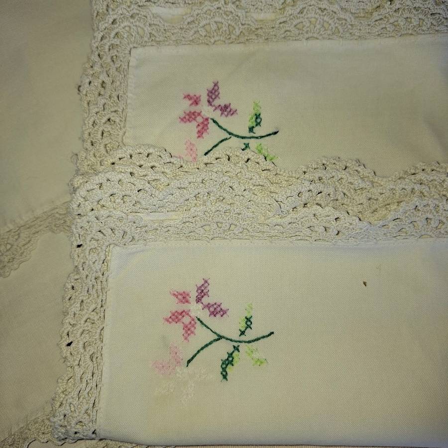 5 Crochet embroidery vintage table napkins 40 x 40 cms cotton serviettes