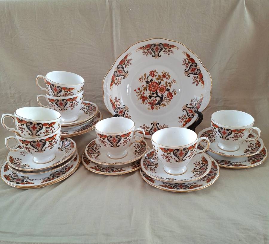 Tea set 6 trios - lg cake plate -  jug - sugar bowl   Colclough english porcelain