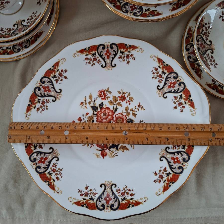 Tea set 6 trios - lg cake plate -  jug - sugar bowl   Colclough english porcelain