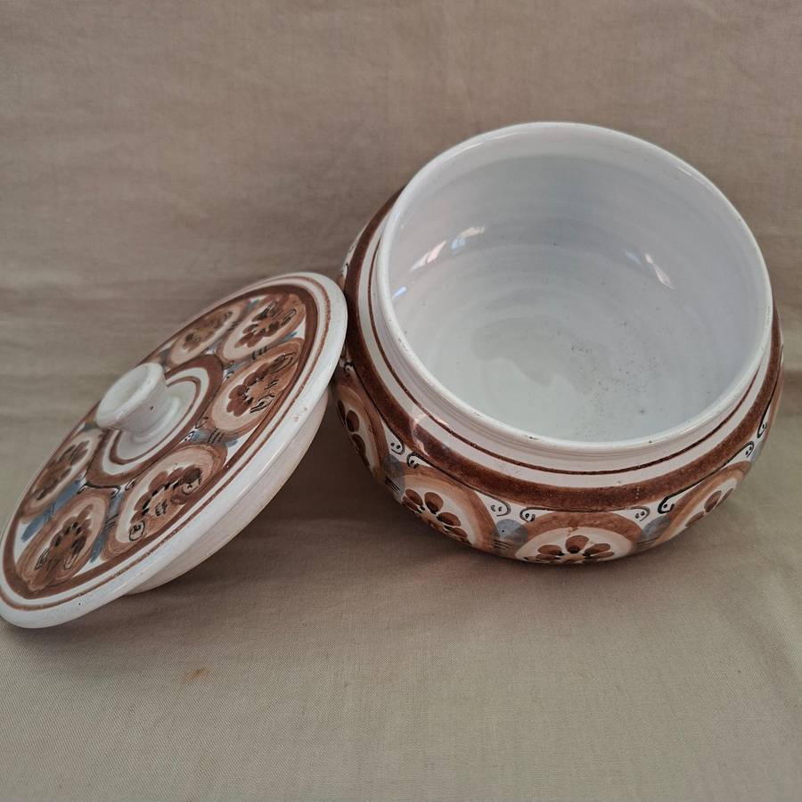 SA Pottery- The Old Jar Benoni pottery bowl with lid hand painted