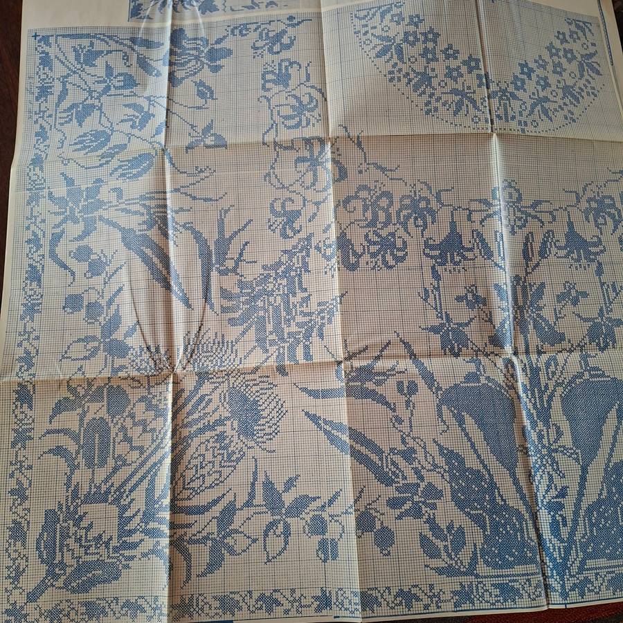 Crochet and fine knitting E E Visser Plus 2 folded double sided A0 cross stitch patterns 520 pages