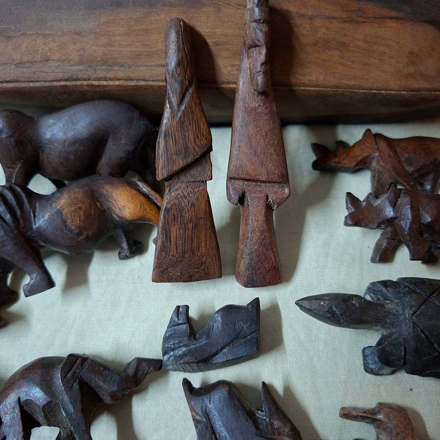 Wooden Noah's Ark with carved animals - about 20 pieces!