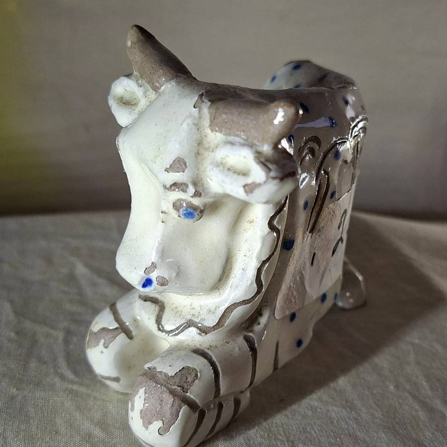 SA studio pottery Hamburgers Pottery Grahamstown - Small cow/bull