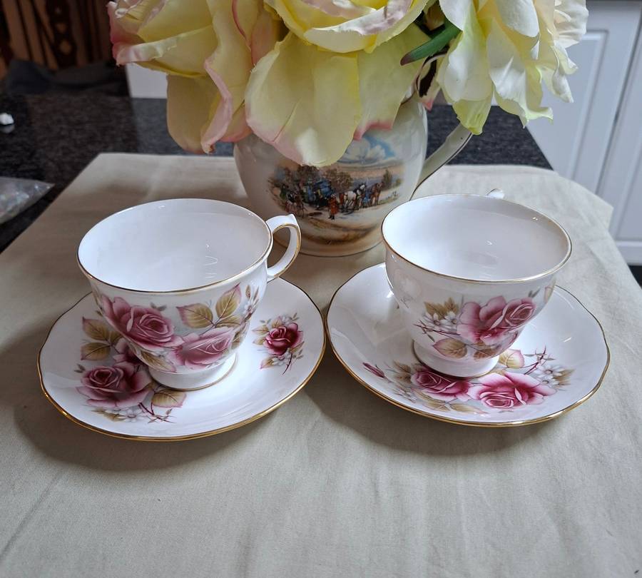 Queen Anne Duo Tea Cups rose - Pink roses design Pat No 8619 - Replacement porcelain